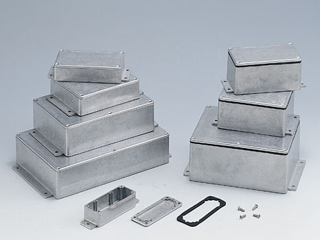 Diecast aluminium enclosures with the flanges